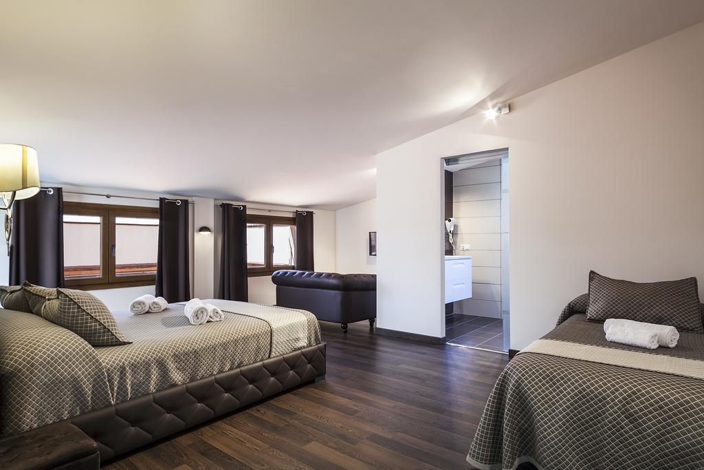 Montmar Hotel 3*