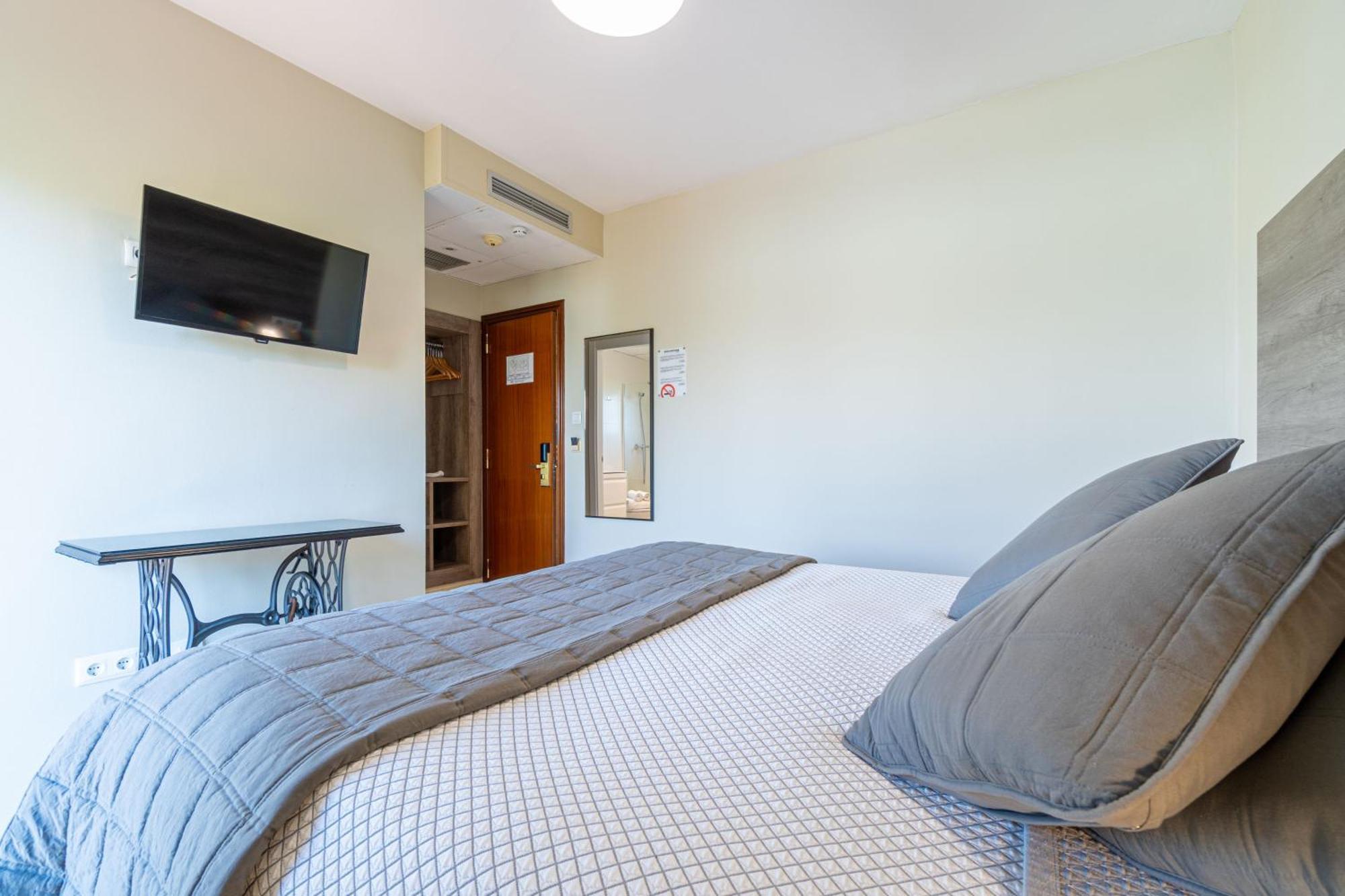Montmar Hotel 3*